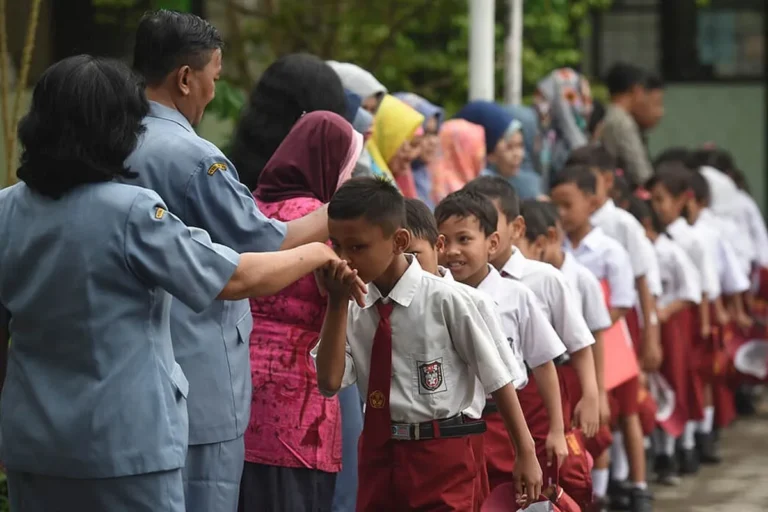 Fondasi Kuat Pendidikan Anak Yatim