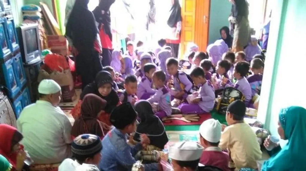 Membangun Kesadaran Rohani di Panti Asuhan