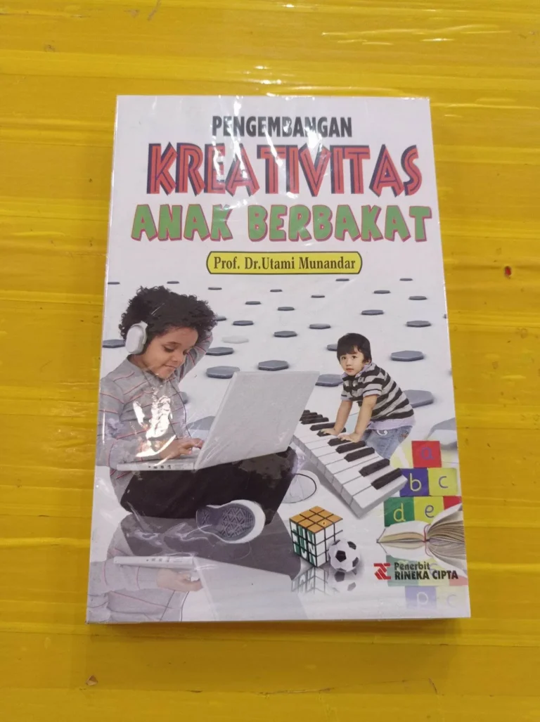 Pengenalan Kreativitas Anak Asuh melalui Kegiatan Literasi: Menulis dan Membaca