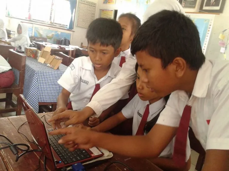 Peran Teknologi dalam Meningkatkan Keterlibatan Siswa