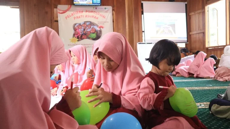 Studi Kasus Keberhasilan Pelatihan Psikososial di Panti Asuhan